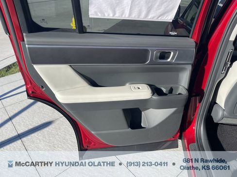 Used 2025 Hyundai Santa Fe SEL AWD/4WD image 22
