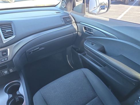 Used 2019 Honda Passport Sport image 11