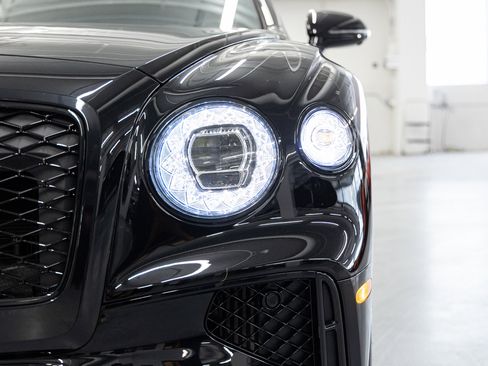 New 2025 Bentley Flying Spur Plug-In Hybrid image 11