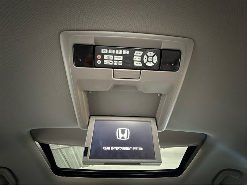 Used 2014 Honda Odyssey Touring image 17