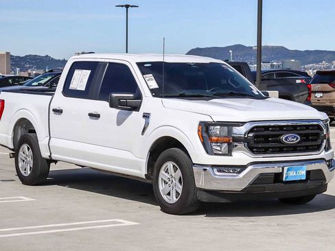 Used 2023 Ford F150 XLT image 3