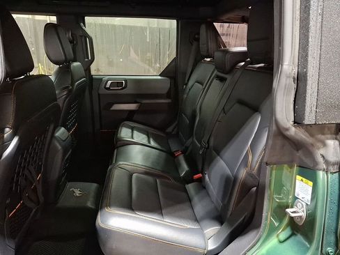 Used 2022 Ford Bronco Badlands image 8