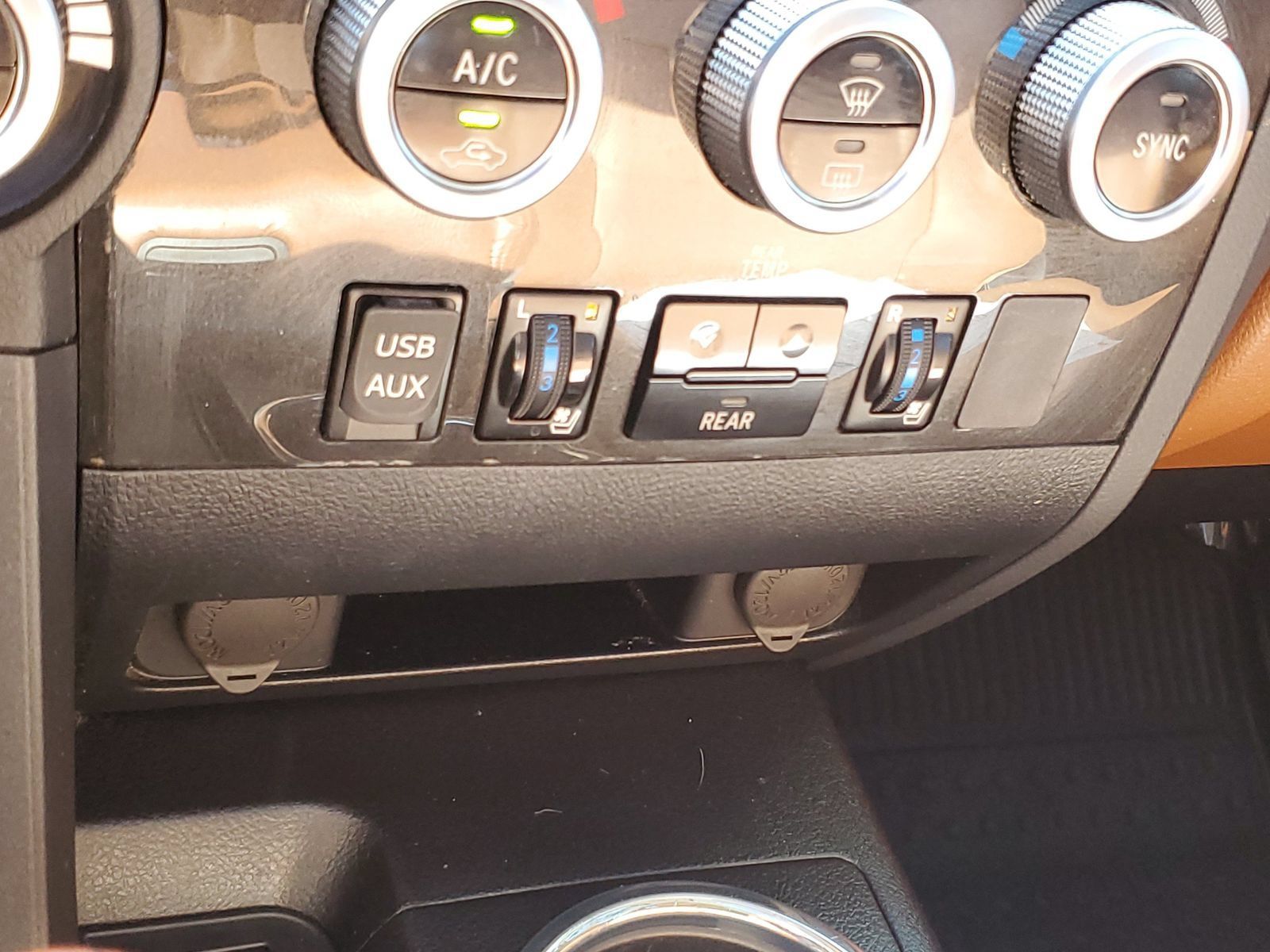 Used 2019 Toyota Sequoia Platinum AWD/4WD image 29