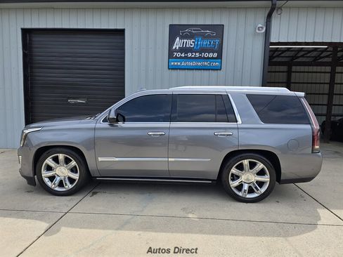 Used 2019 Cadillac Escalade Premium Luxury RWD image 6