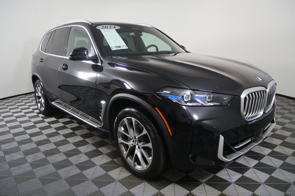 Certified 2024 BMW X5 sDrive40i w/ Premium Package RWD image 2
