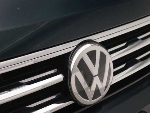 Used 2019 Volkswagen Tiguan SEL image 29