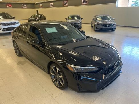 Used 2025 Honda Civic Sport Touring image 1