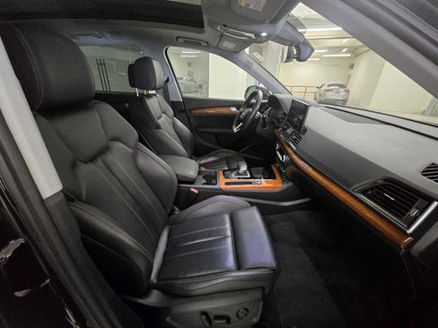 Used 2023 Audi Q5 2.0T Premium Plus w/ Premium Plus Package AWD/4WD image 11