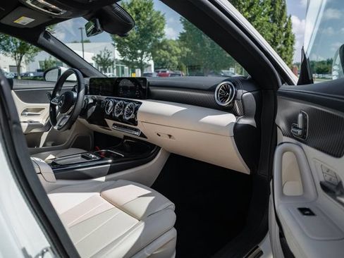 Certified 2025 Mercedes-Benz CLA 250 image 27