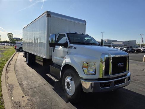 Used 2021 Ford F650 2WD Regular Cab Super Duty image 10