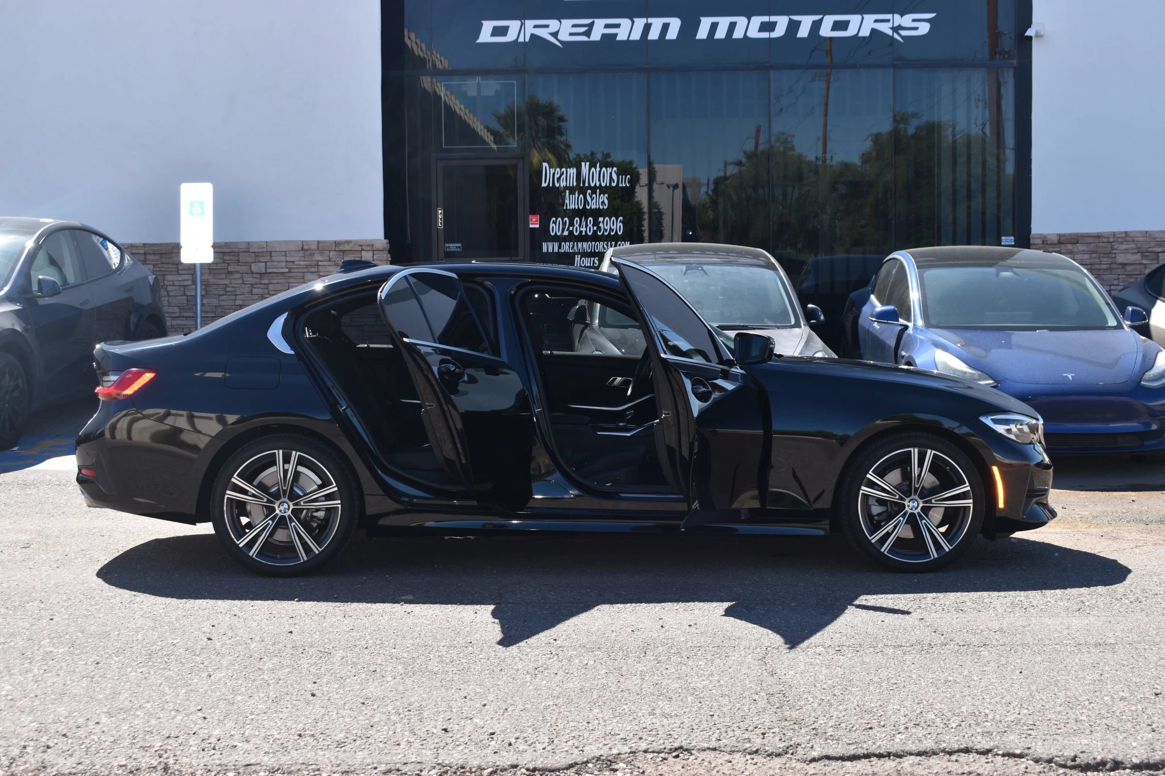 Used 2021 BMW 330e w/ Driving Assistance Package RWD image 9