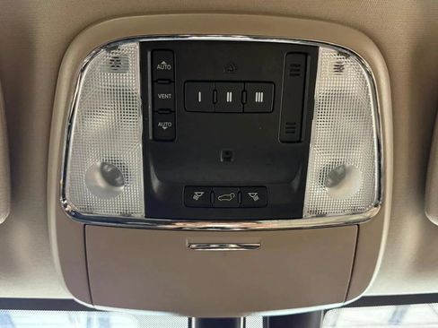 Used 2017 Jeep Grand Cherokee Limited w/ Trailer Tow Group IV AWD/4WD image 37