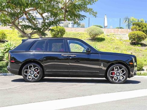 Used 2021 Rolls-Royce Cullinan Black Badge AWD/4WD image 20
