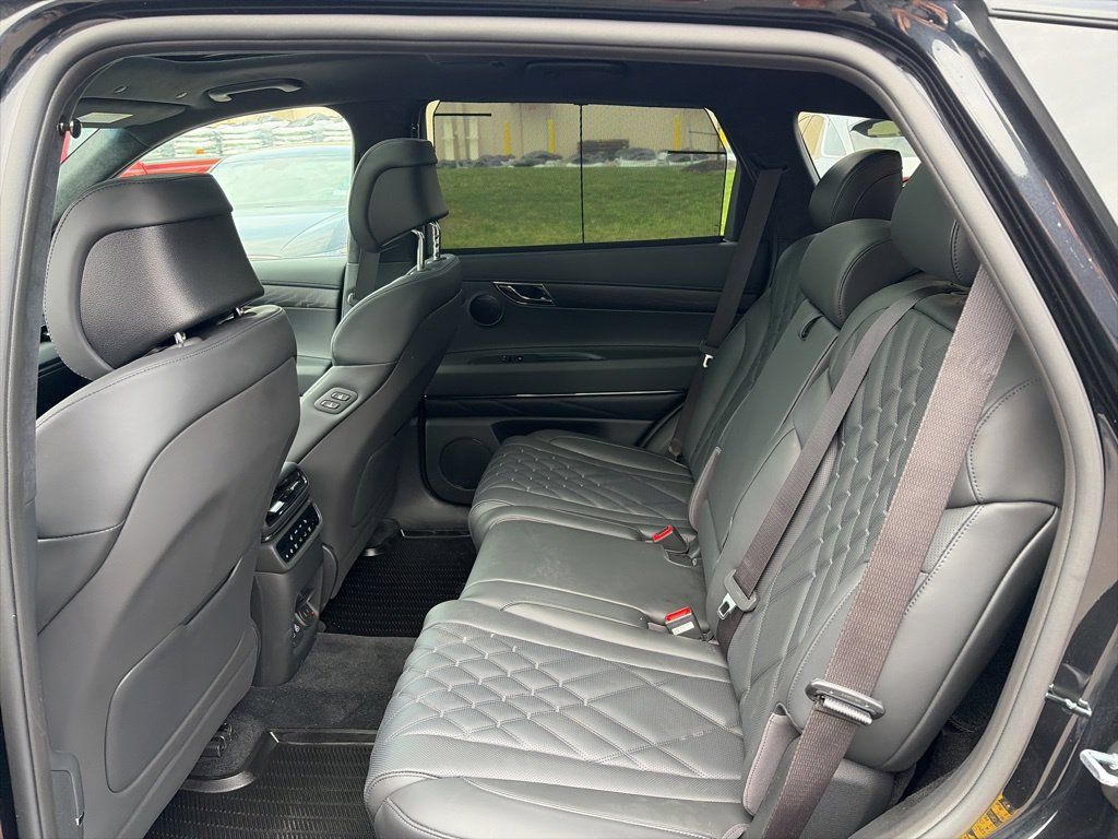 Certified 2026 Genesis GV80 3.5T Prestige AWD/4WD image 19