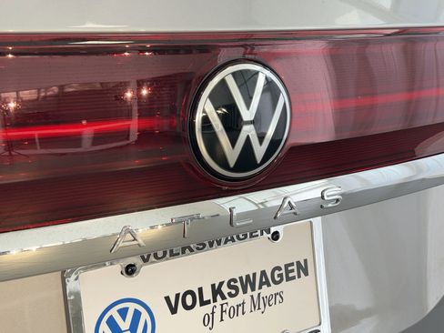 New 2026 Volkswagen Atlas SEL Premium R-Line AWD/4WD image 38