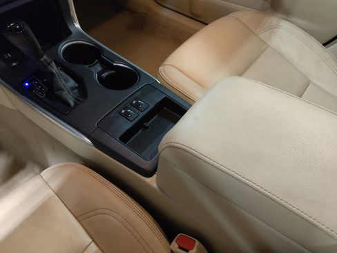 Used 2017 Toyota Camry XLE w/ Moonroof Package image 26