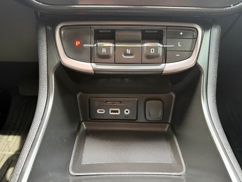 Used 2022 GMC Terrain AT4 w/ Infotainment Package II AWD/4WD image 19