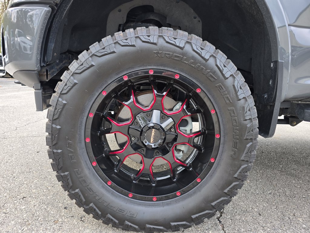 Used 2018 Ford F150 XLT w/ Equipment Group 302A Luxury AWD/4WD image 16
