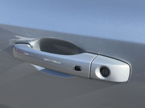 Used 2021 Chrysler 300 Touring L image 33