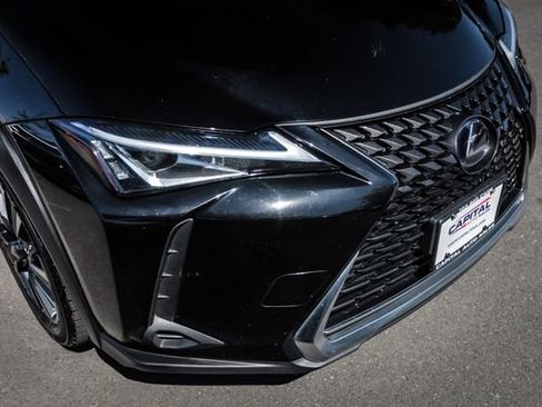 Used 2022 Lexus UX 250h w/ Accessory Package (Z1) AWD/4WD image 8
