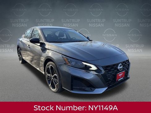 New 2025 Nissan Altima 2.5 SR image 9