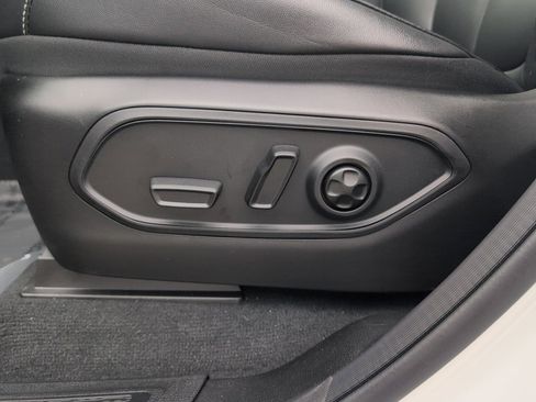 New 2025 Jeep Grand Cherokee Limited image 21