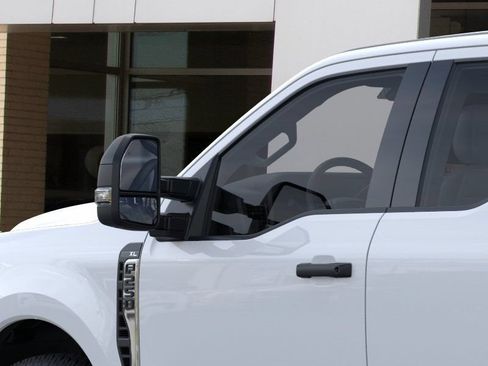 New 2026 Ford F250 XL w/ XL Chrome Package RWD image 21