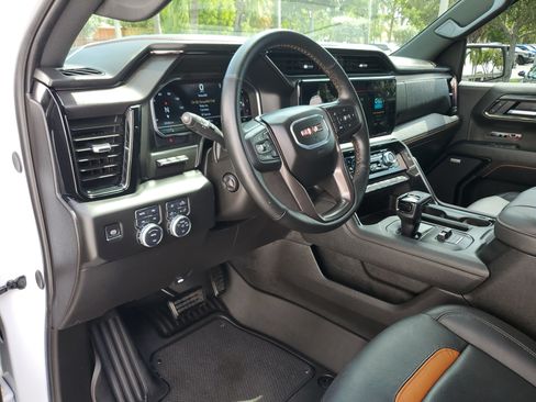 Used 2025 GMC Sierra 1500 AT4 w/ AT4 Premium Package AWD/4WD image 22