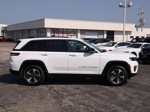 Used 2024 Jeep Grand Cherokee Limited 4xe AWD/4WD image 5