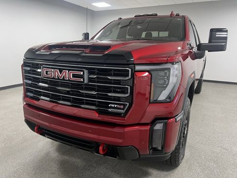 Used 2024 GMC Sierra 3500 AT4 w/ AT4 Premium Plus Package image 5