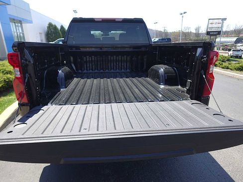 Used 2022 Chevrolet Silverado 1500 LT image 4