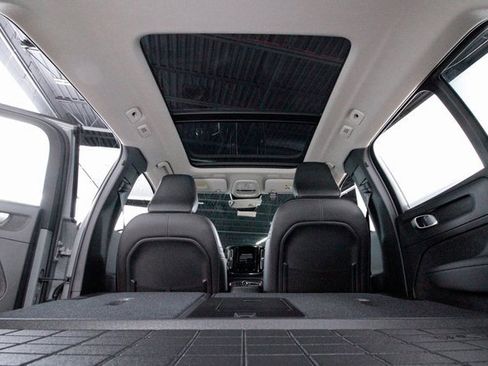 Certified 2025 Volvo XC40 B5 Core w/ Climate Package image 35