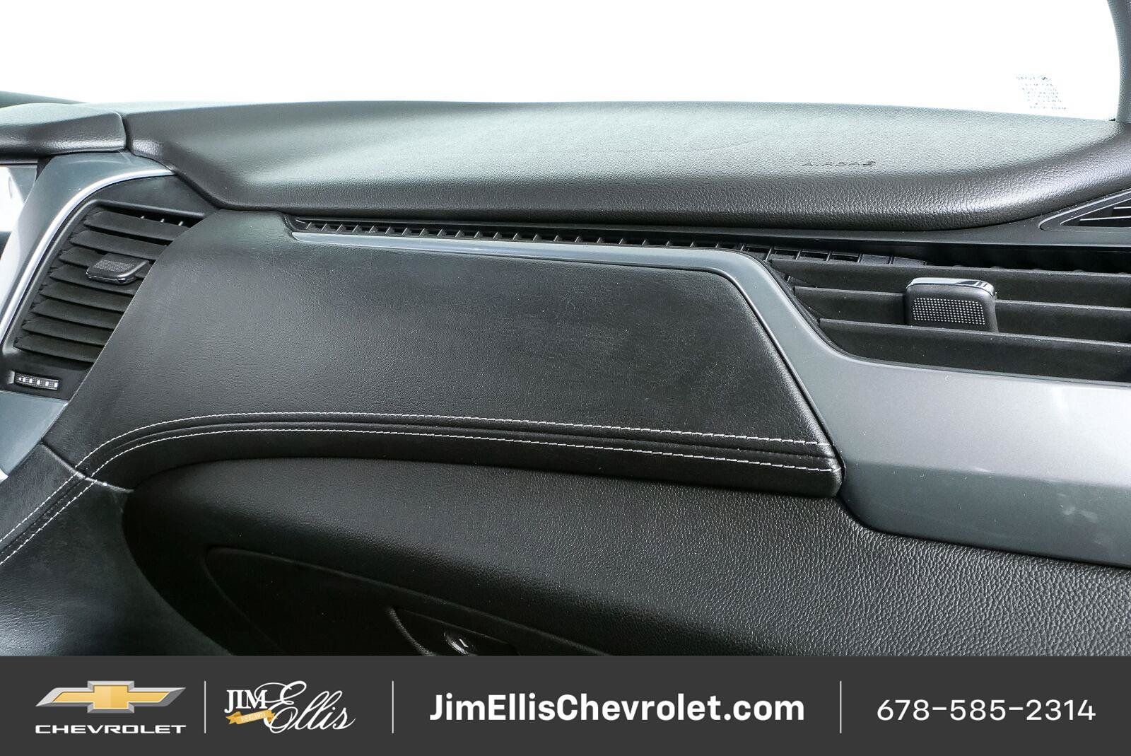 Used 2018 Chevrolet Suburban LT w/ LT Signature Package RWD image 25