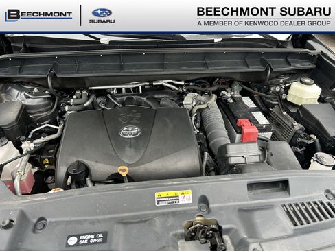 Used 2021 Toyota Highlander L image 28