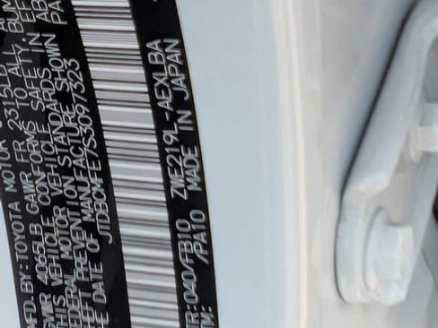 Used 2025 Toyota Corolla LE FWD image 29