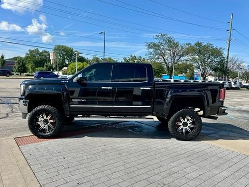 Used 2018 GMC Sierra 1500 SLT w/ SLT Premium Package AWD/4WD image 4