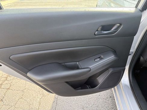 Used 2023 Nissan Altima 2.5 S FWD image 14