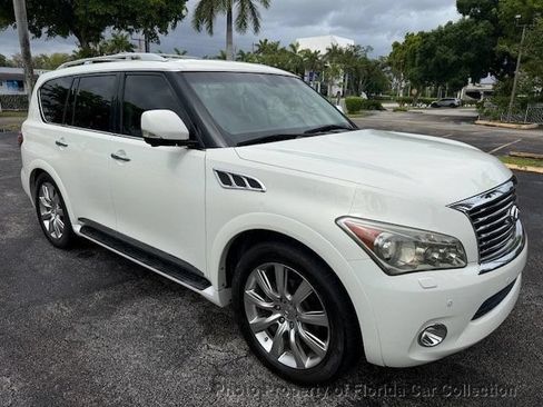 Used 2013 INFINITI QX56 2WD w/ Deluxe Touring Pkg image 2