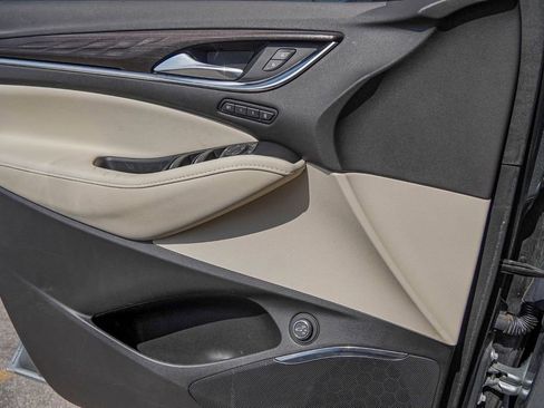 Used 2023 Buick Enclave Avenir image 30