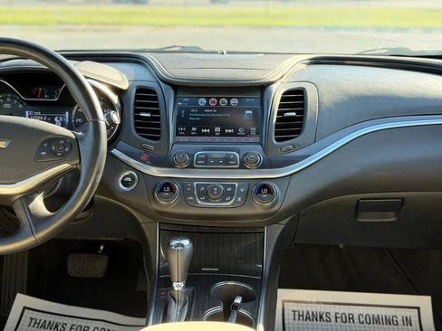 Used 2018 Chevrolet Impala LT w/ Sunroof and Spoiler Package FWD image 18