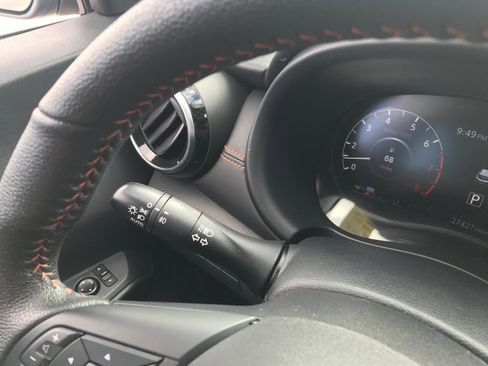 Used 2024 Nissan Kicks SR w/ SR Premium Package FWD image 16