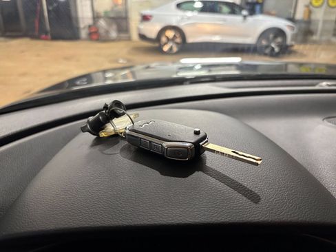 Used 2025 Kia Soul LX w/ LX Technology Package FWD image 21