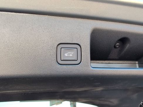 New 2026 Chevrolet Equinox EV RS image 11