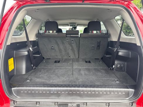 Used 2023 Toyota 4Runner SR5 AWD/4WD image 10