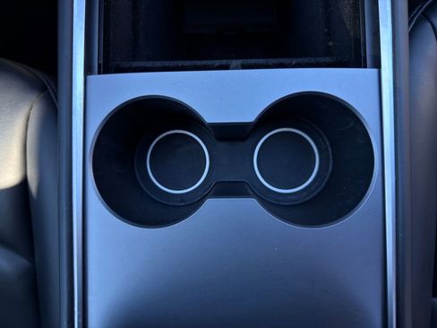 Used 2025 Tesla Model Y Long Range image 21