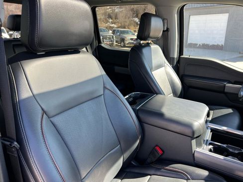 Used 2024 Ford F450 Lariat image 14