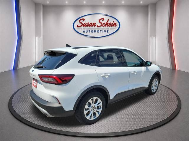 Used 2026 Ford Escape Active FWD image 5
