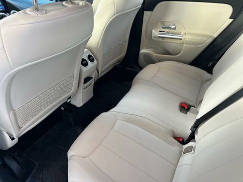 Used 2025 Mercedes-Benz GLA 250 image 15