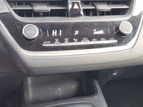Used 2023 Toyota Corolla LE image 21