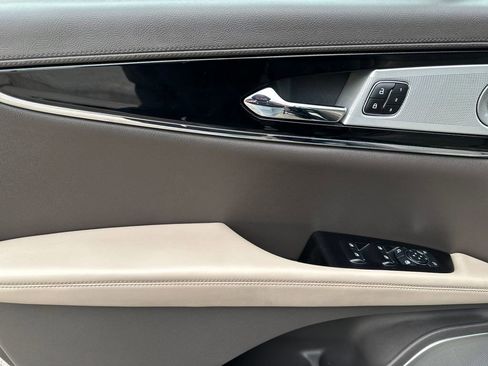 Certified 2023 Lincoln Nautilus Reserve w/ Equipment Group 202A image 12